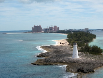 This photo of Paradise Island, Bahamas was taken by photographer Robert Linder from Springfield, MO.